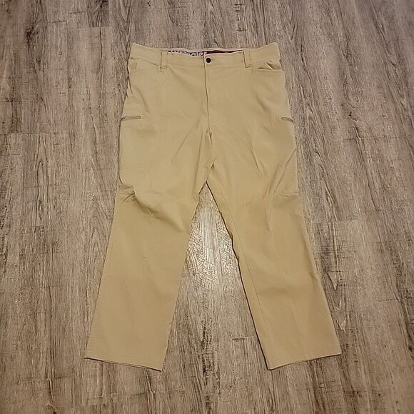 Wrangler Cargo Pants ~ Sz 42x30 ~ Light Brown ~ Straight Leg - Picture 1 of 5